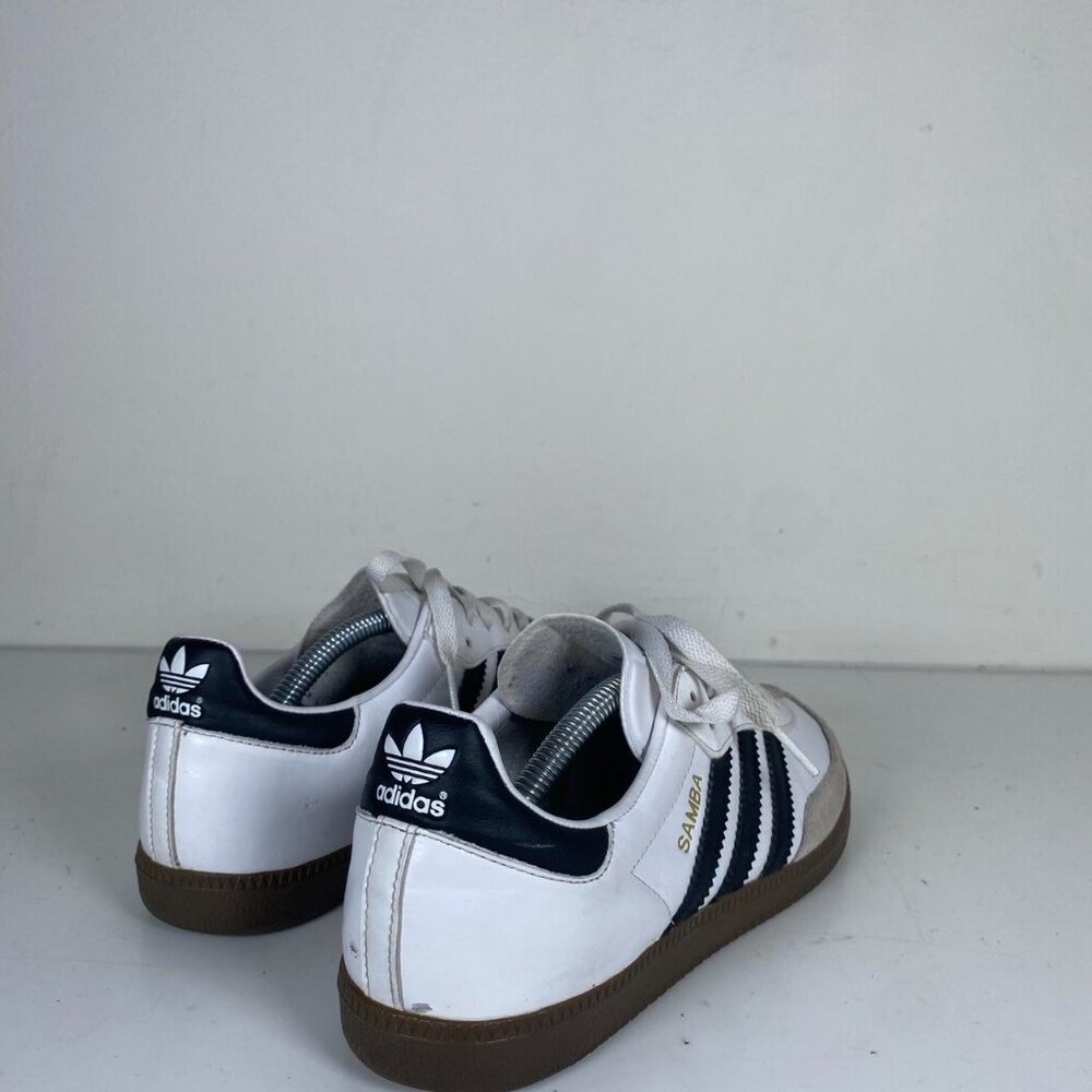 Leather Suede Low Top Streetwear Soccer Sneakers - Picture 5 of 6